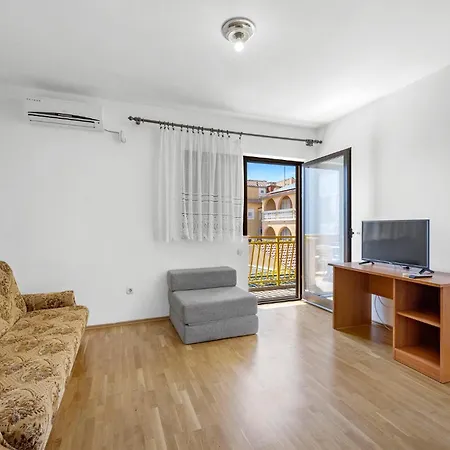 Apartamento 2 Bedroom Beautiful In Vodice