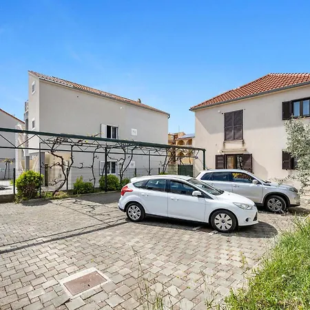 2 Bedroom Beautiful In