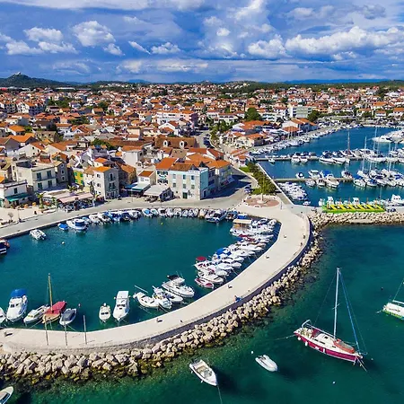 2 Bedroom Beautiful In Vodice
